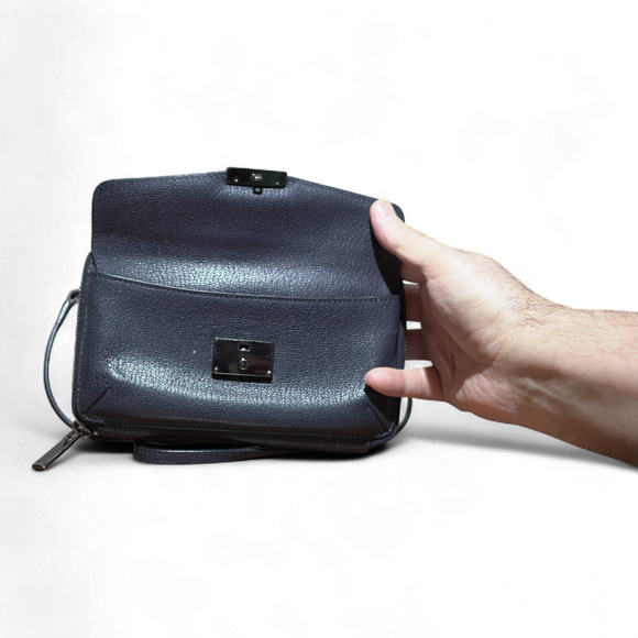 TUMI Phone Holder Wallet w/ Crossbody Strap Navy Leather RFID Gun Metal Hardware - Picture 3 of 12